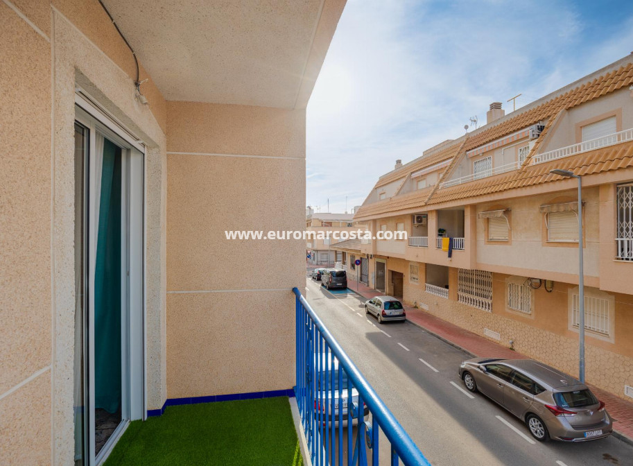 Objekte zum Wiederverkauf - Wohnung - Torrevieja - TORREVIEJA