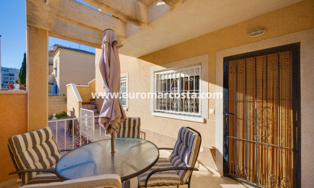 Venta - Chalet - Torrevieja - Pueblo - Centro