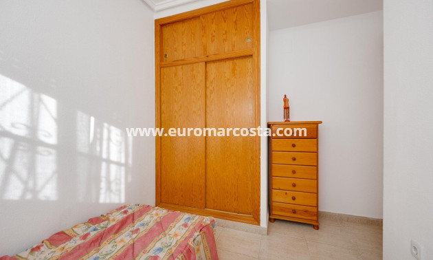 Venta - Chalet - Torrevieja - Pueblo - Centro