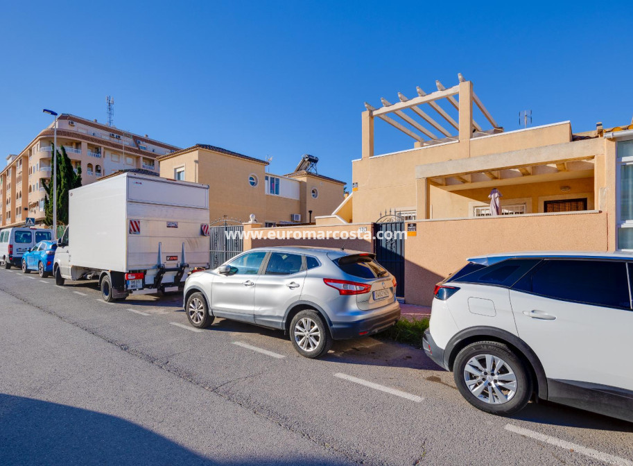 Venta - Chalet - Torrevieja - Pueblo - Centro