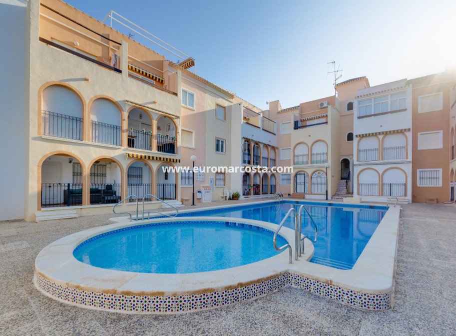 Sale - Bungalow - Torrevieja - TORREVIEJA