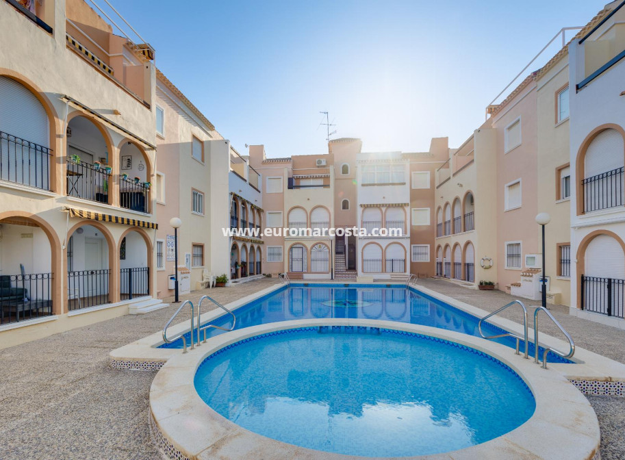 Sale - Bungalow - Torrevieja - TORREVIEJA