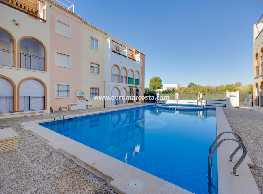 Sale - Bungalow - Torrevieja - TORREVIEJA