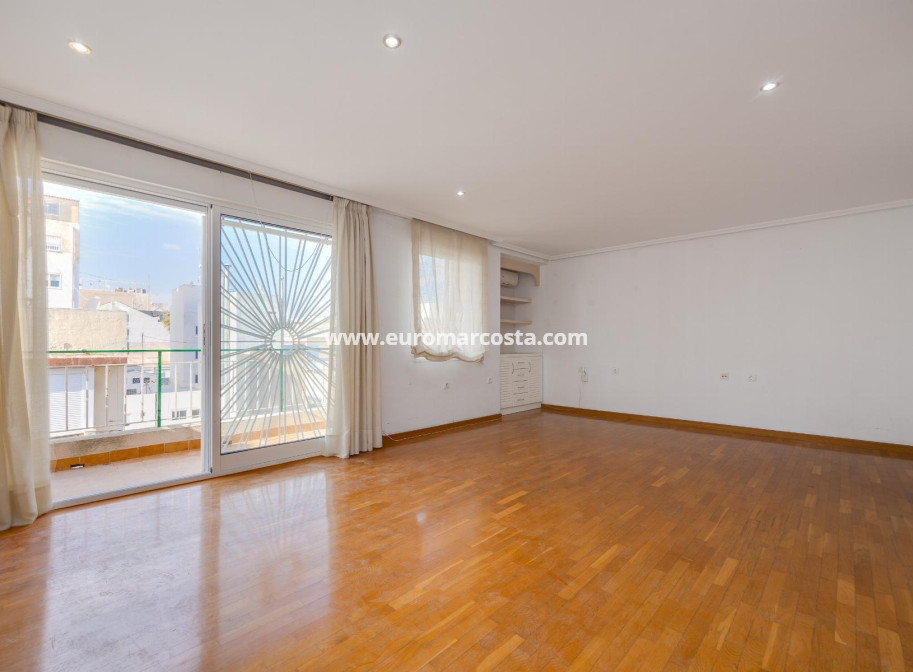 Venta - Apartamento / piso - Torrevieja - TORREVIEJA