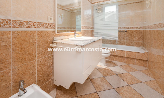 Venta - Apartamento / piso - Torrevieja - TORREVIEJA