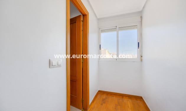 Venta - Apartamento / piso - Torrevieja - TORREVIEJA