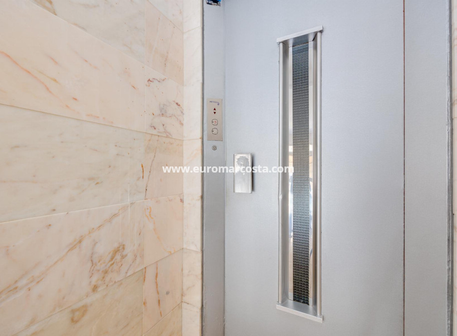 Venta - Apartamento / piso - Torrevieja - TORREVIEJA