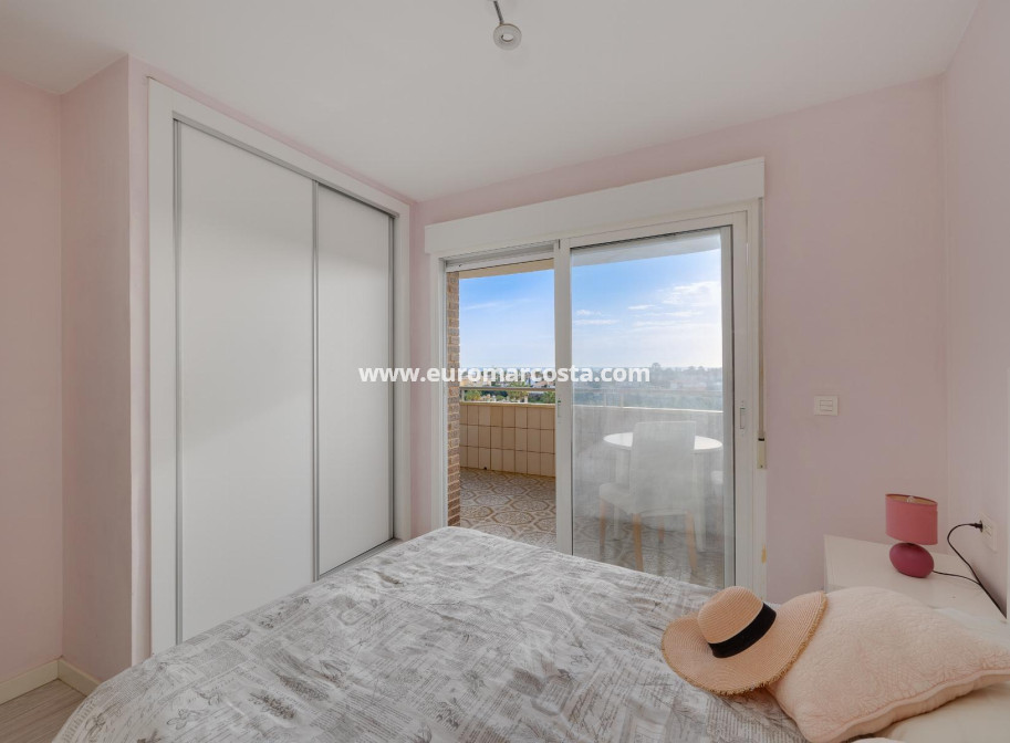 Sale - Apartment / flat - Orihuela Costa - La Zenia- Orihuela costa