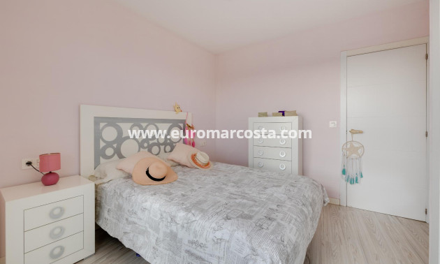 Sale - Apartment / flat - Orihuela Costa - La Zenia- Orihuela costa