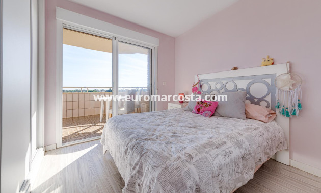 Sale - Apartment / flat - Orihuela Costa - La Zenia- Orihuela costa