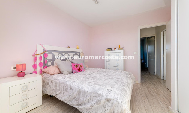 Sale - Apartment / flat - Orihuela Costa - La Zenia- Orihuela costa