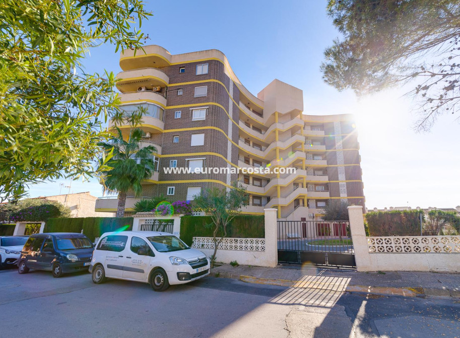 Sale - Apartment / flat - Orihuela Costa - La Zenia- Orihuela costa