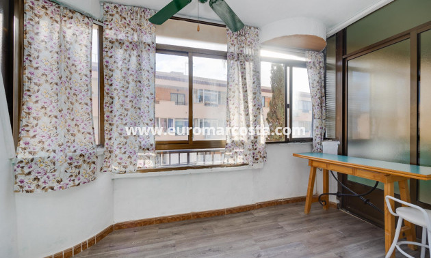 Venta - Apartamento / piso - Pilar de la Horadada