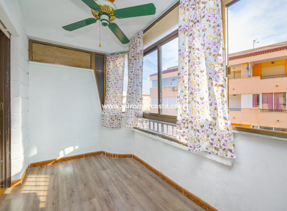 Venta - Apartamento / piso - Pilar de la Horadada