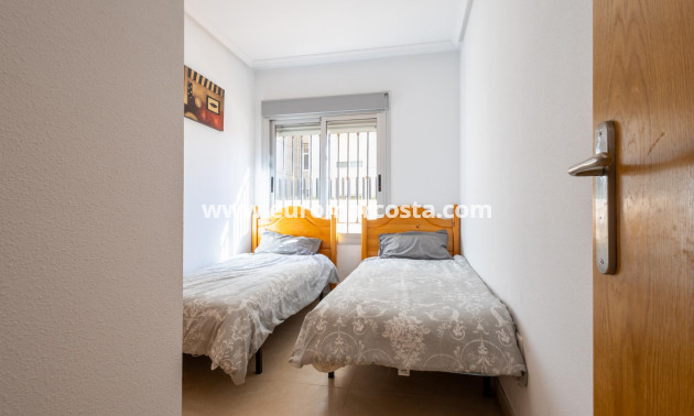 Venta - Apartamento / piso - Torrevieja - TORREVIEJA