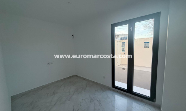 Sale - Bungalow - Orihuela Costa