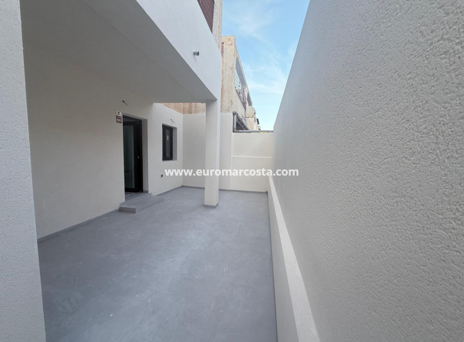 Sale - Bungalow - Orihuela Costa