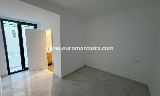 Sale - Bungalow - Orihuela Costa