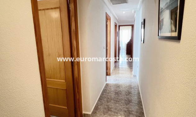 Sale - Apartment / flat - Guardamar del Segura