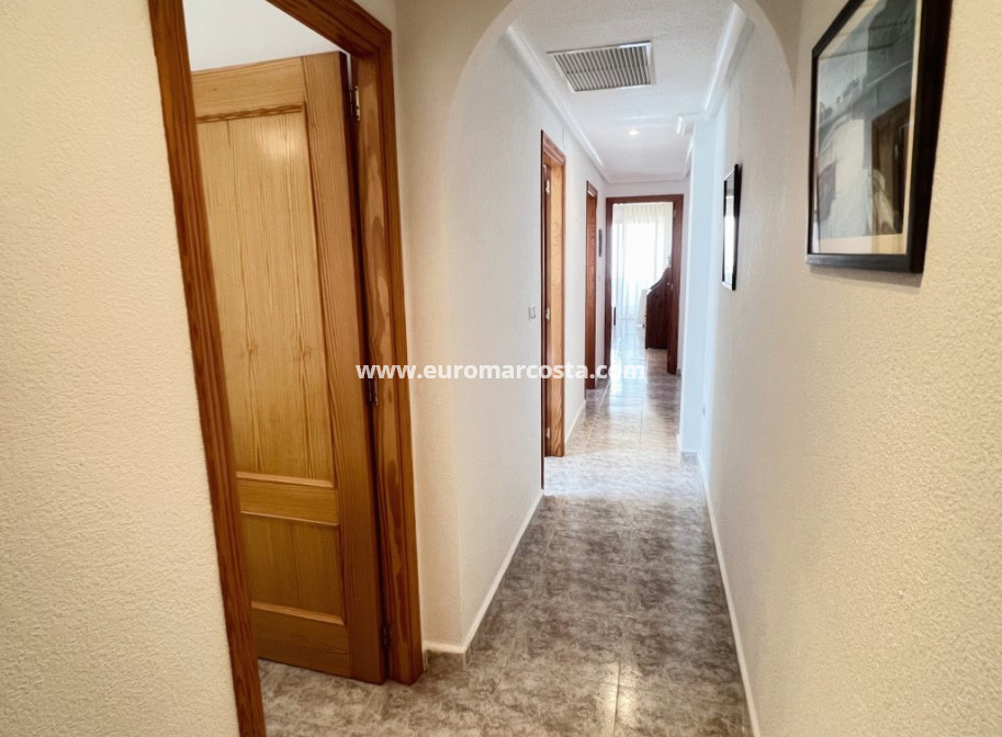 Sale - Apartment / flat - Guardamar del Segura