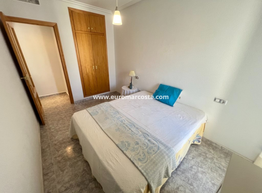 Sale - Apartment / flat - Guardamar del Segura