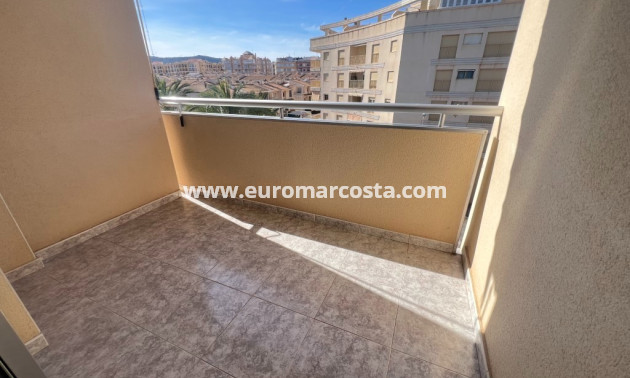 Sale - Apartment / flat - Guardamar del Segura