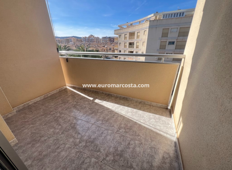 Sale - Apartment / flat - Guardamar del Segura