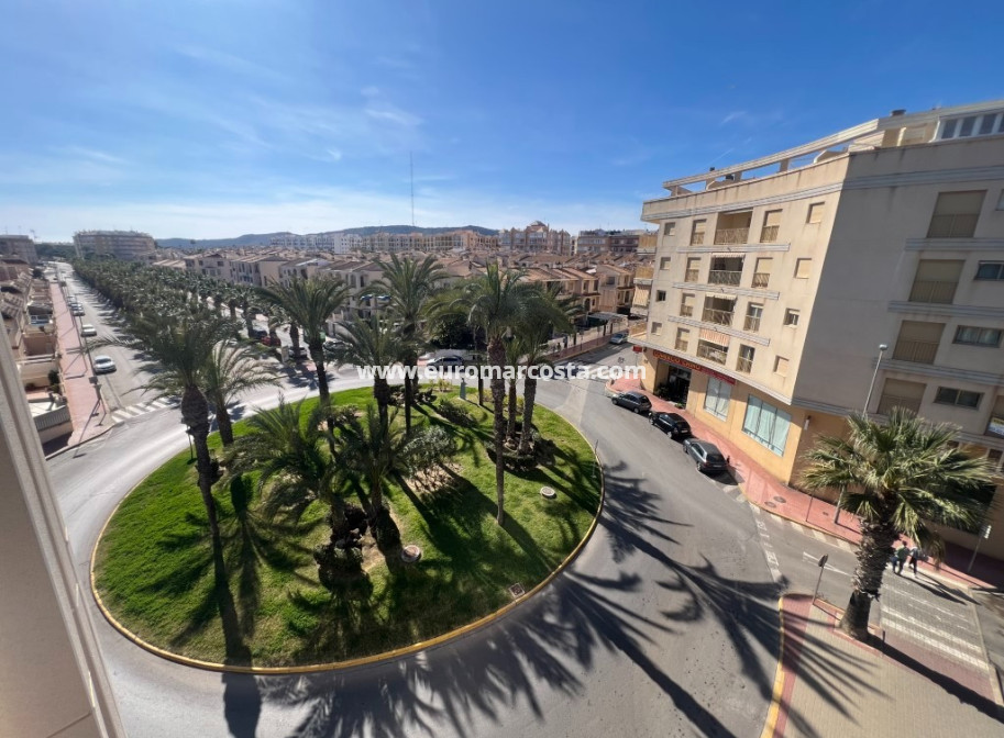 Sale - Apartment / flat - Guardamar del Segura