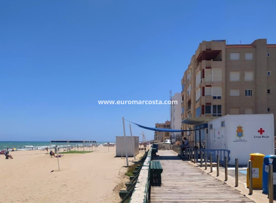 Sale - Apartment / flat - Guardamar del Segura