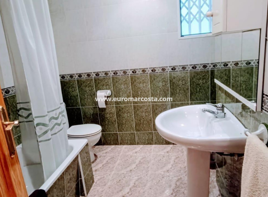 Sale - Apartment / flat - Torrevieja - TORREVIEJA