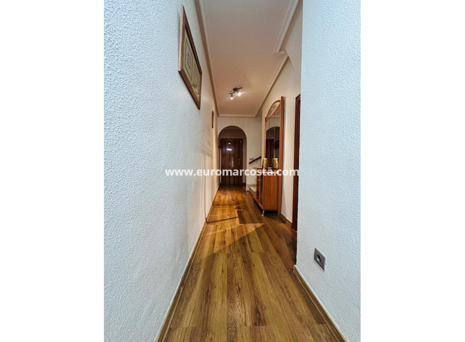 Sale - Penthouse - Torrevieja - TORREVIEJA