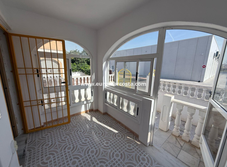 Venta - Adosado - Torrevieja - TORREVIEJA