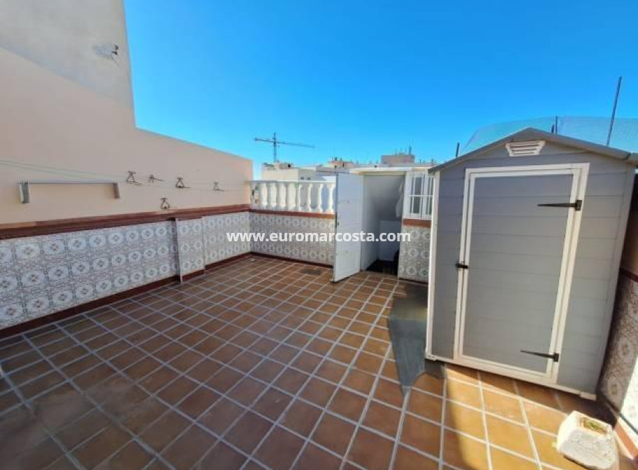 Sale - Apartment / flat - Torrevieja - La Mata