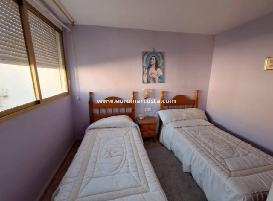 Sale - Apartment / flat - Torrevieja - La Mata