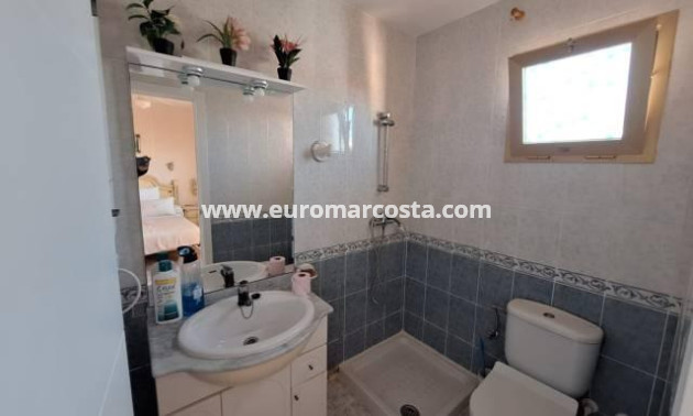 Sale - Apartment / flat - Torrevieja - La Mata