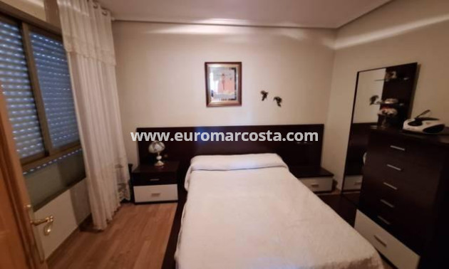 Sale - Apartment / flat - Torrevieja - La Mata