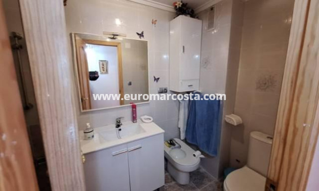 Sale - Apartment / flat - Torrevieja - La Mata