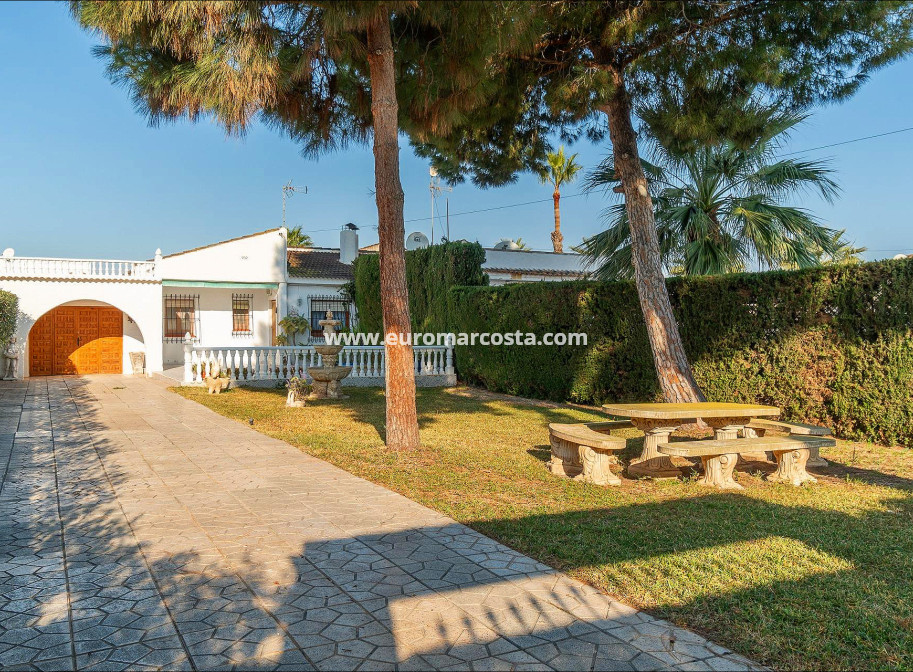 Venta - Villa - Torrevieja - TORREVIEJA