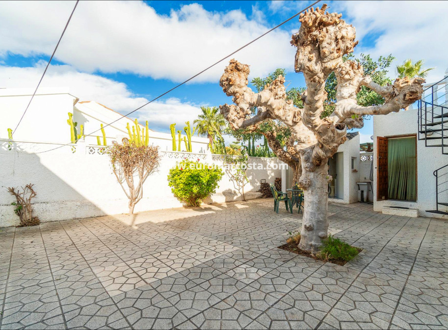 Venta - Villa - Torrevieja - TORREVIEJA