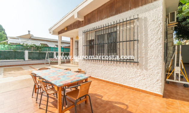 Objekte zum Wiederverkauf - Villa freitstehend - Torrevieja - TORREVIEJA