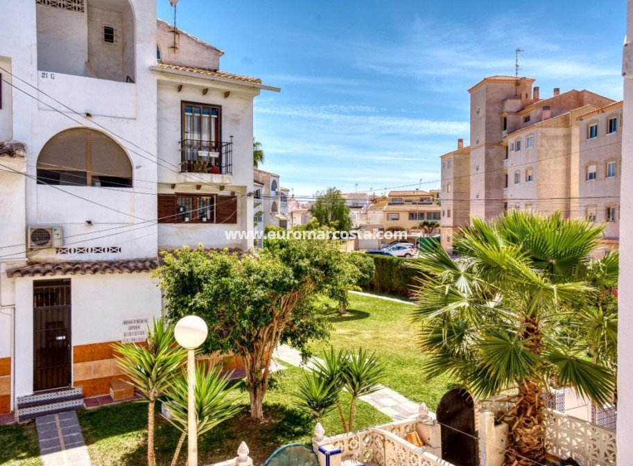 Objekte zum Wiederverkauf - Villa freitstehend - Torrevieja - Calas blanca