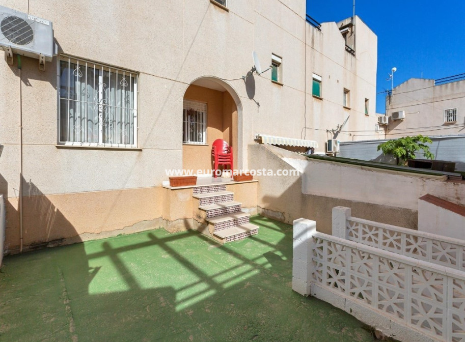 Venta - Bungalow Planta Baja - Torrevieja - TORREVIEJA