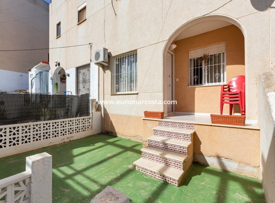 Venta - Bungalow Planta Baja - Torrevieja - TORREVIEJA