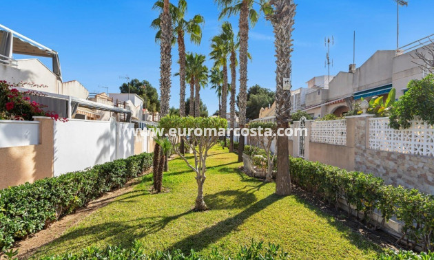 Venta - Bungalow Planta Baja - Torrevieja - TORREVIEJA