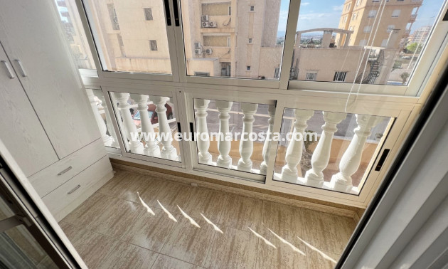 Sale - Apartment / flat - Guardamar del Segura