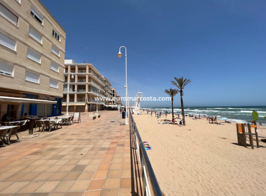 Sale - Apartment / flat - Guardamar del Segura