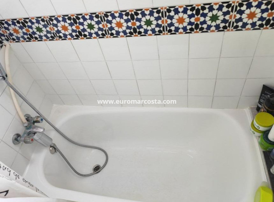 Sale - Apartment / flat - Torrevieja - Calas blanca