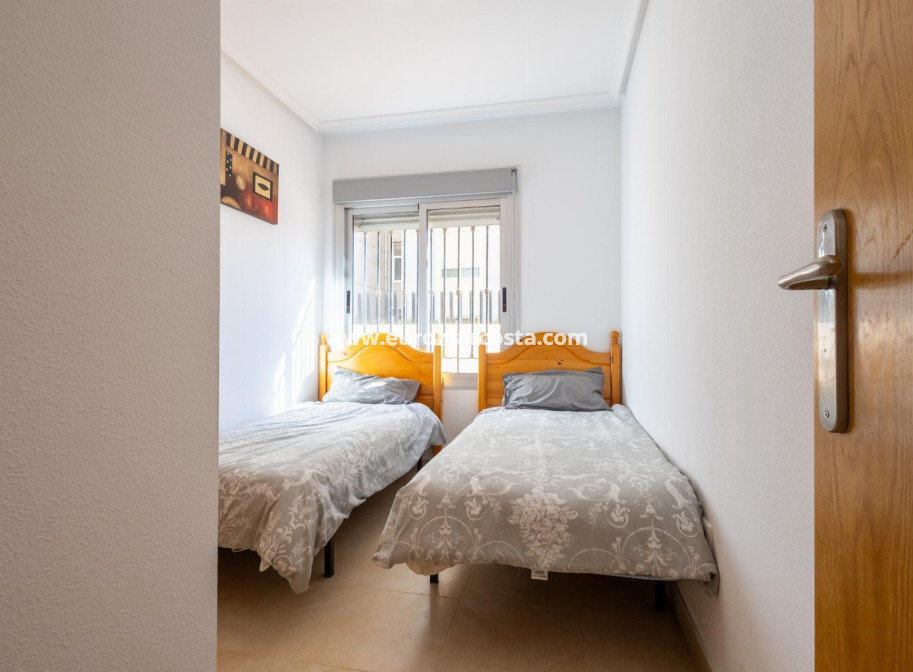 Objekte zum Wiederverkauf - Wohnung - Torrevieja - Orihuela Costa