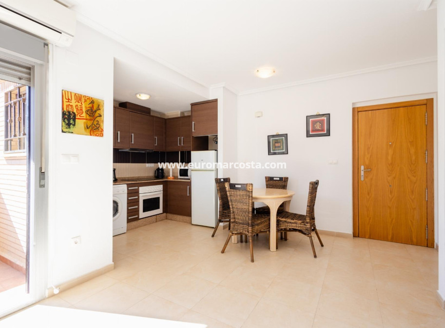 Objekte zum Wiederverkauf - Wohnung - Torrevieja - Orihuela Costa