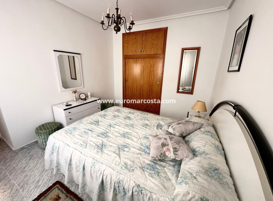 Sale - Apartment / flat - Torrevieja - TORREVIEJA